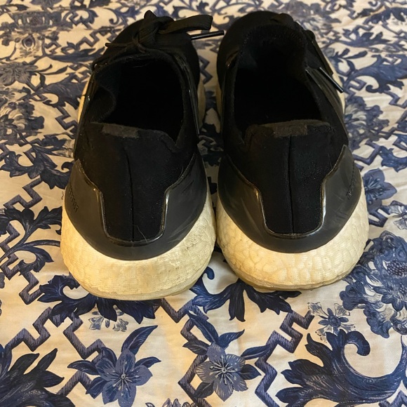 Adidas Ultraboost - Picture 3 of 8
